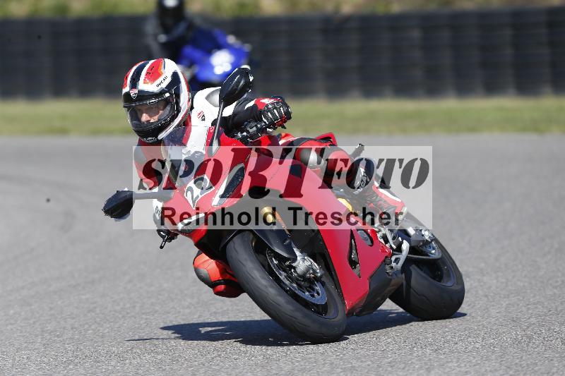 /Archiv-2025/49 26.08.2025 Cornu Master School ADR/gruen-vert/22